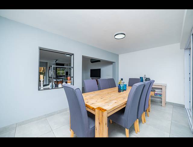 3 BEDROOM APARTMENT FOR SALE IN SHAKAS ROCK